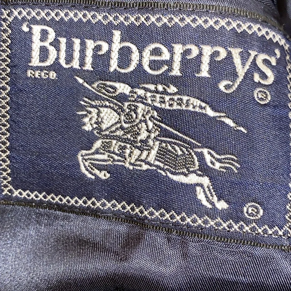 Vintage Burberrys Navy Blazer Men's 43S Super 100's Wool Gold Crest Buttons USA